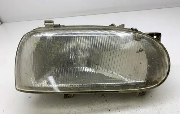 Volkswagen Golf III Headlight/headlamp 18474R