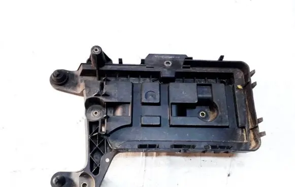 Battery box tray