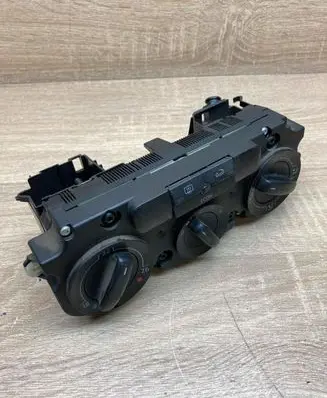 Volkswagen PASSAT B6 Climate control unit 1CF747309 53701