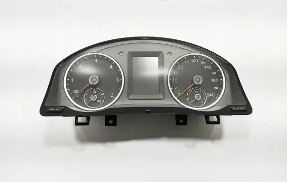 Volkswagen Tiguan Speedometer (instrument cluster) 5N0920873A