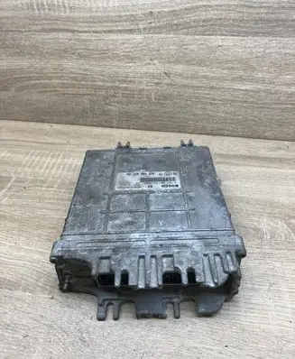 Volkswagen Golf III Engine control unit/module 028906021GH 0281001651