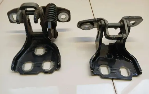 Jeep Grand Cherokee (WK) Rear door hinge set 
