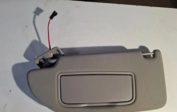 Sun visor