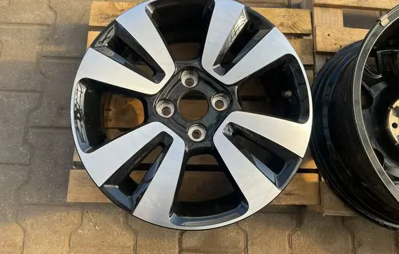 Citroen C3 R16 alloy rim 9813075077
