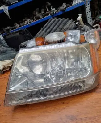 Jeep Cherokee Headlight/headlamp 61B-50005-093