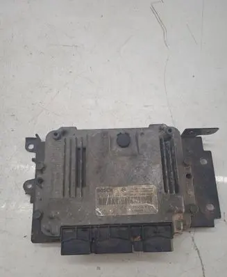 Renault Scenic II - Grand scenic II Engine control unit/module 8200305678