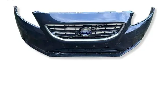 Volvo V40 Front bumper 31283746