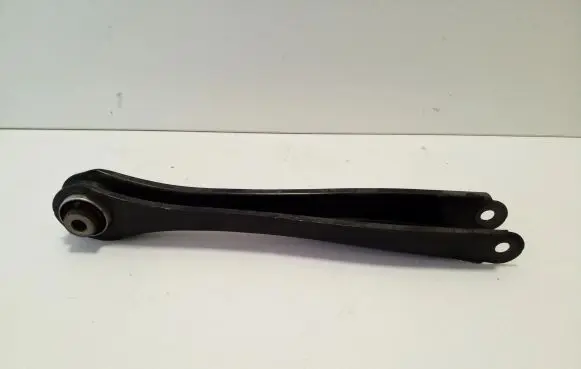 Rear control arm