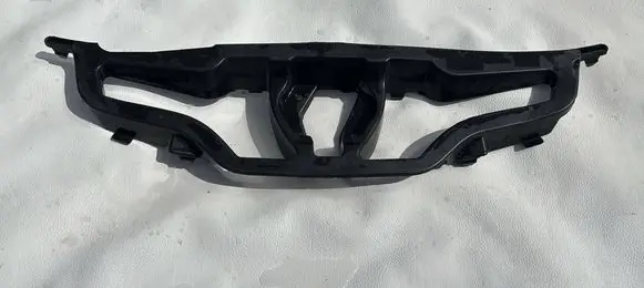 Renault Clio IV Front bumper upper radiator grill 628101467R T0000123683