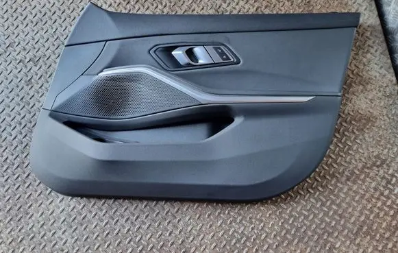 BMW 3 G20 G21 Front door card panel trim