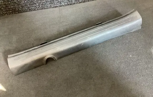 KIA EV6 Front sill trim cover 85870CV000