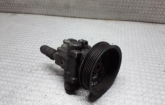 Volkswagen Golf IV Power steering pump