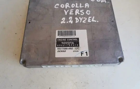 Toyota Corolla Verso AR10 Engine control unit/module 896610F010