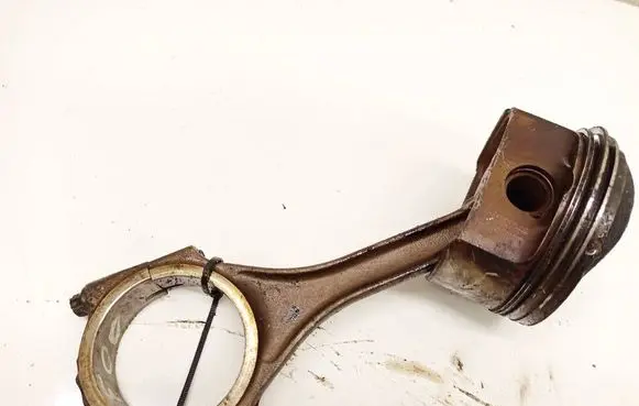 Audi A6 S6 C6 4F Piston with connecting rod 84P43