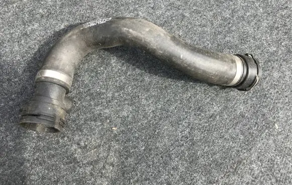 Audi A6 S6 C6 4F Engine coolant pipe/hose 4F0121055F