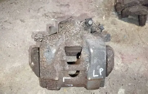 Alfa Romeo 159 Front brake caliper