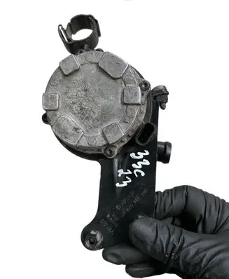 Volkswagen Crafter Electric auxiliary coolant/water pump 04L965567A