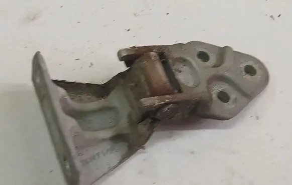Opel Movano A Front door upper hinge 352471