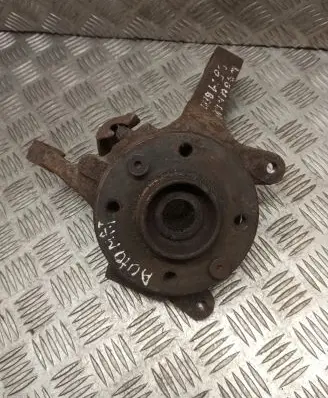 Renault Laguna I Front wheel hub