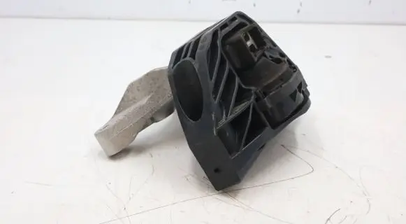 Peugeot 208 II Engine mount vacuum valve 789099008