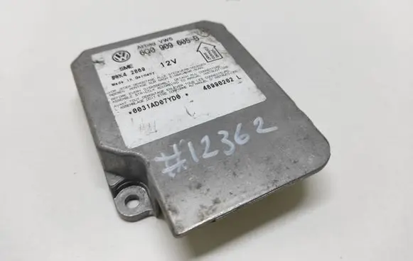 Volkswagen PASSAT B5.5 Airbag control unit/module 6Q0909605B 5WK42869 48990202L