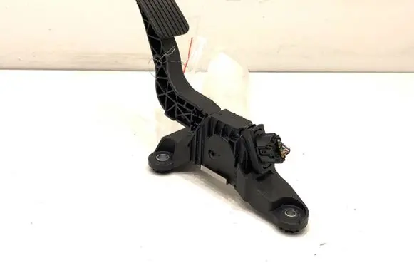 Hyundai Kona I Accelerator throttle pedal 