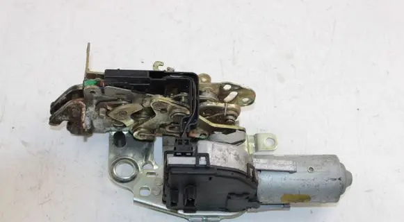 Mercedes-Benz E W210 Rear window wiper motor 0390201678