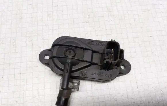 Ford Focus C-MAX Exhaust gas pressure sensor 3M5A5L200AA