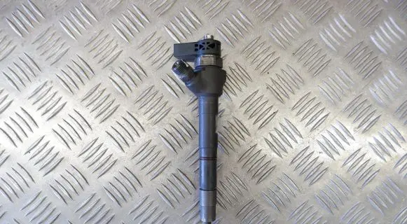 Audi Q5 SQ5 Fuel injector 03L130277Q 0445110647
