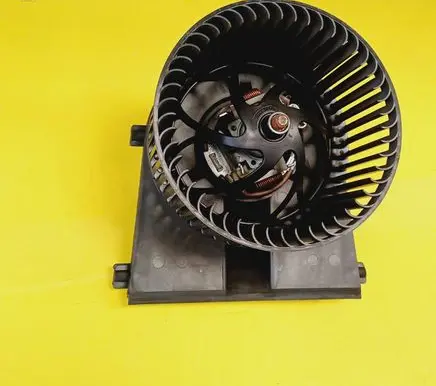 Volkswagen Golf IV Heater fan/blower 1J1819021A H35657880E