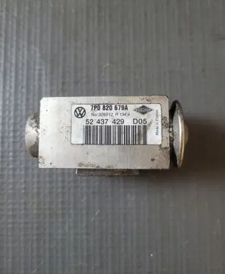 Volkswagen Touareg II Air conditioning (A/C) pressure sensor 7P0820679A