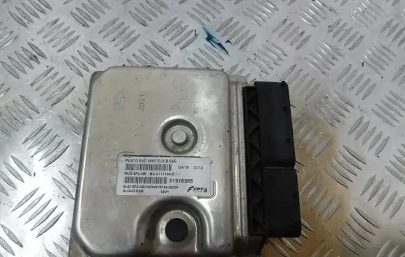 Fiat Punto Evo Engine control unit/module 51918365 95HPEU5SS8S