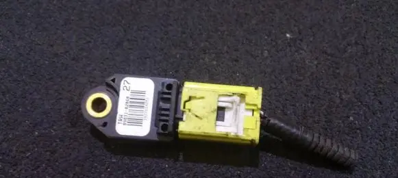 Toyota Auris 150 Airbag deployment crash/impact sensor 8983102060