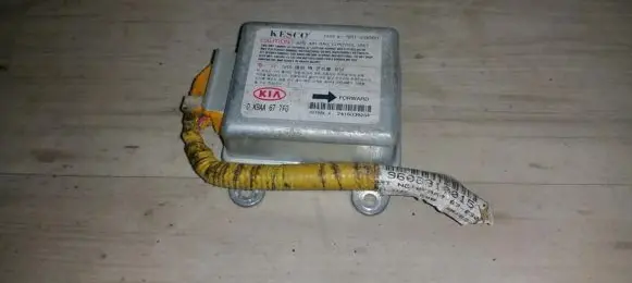 KIA Clarus Airbag control unit/module 0K9AA677F0 SAT-2000A