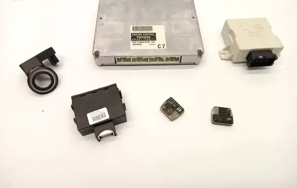 Engine ECU kit and lock set