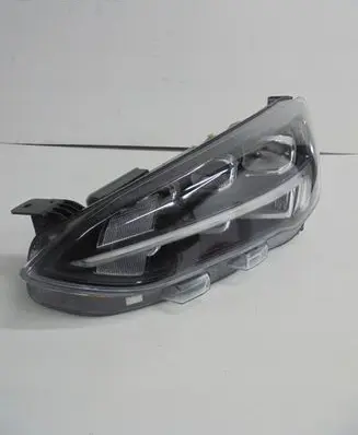 Ford Focus Headlight/headlamp