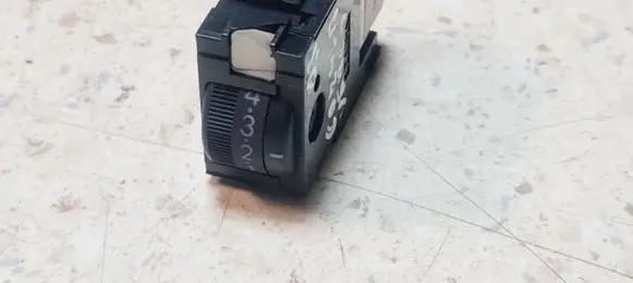 Toyota Corolla Verso E121 Headlight level height control switch 1K30