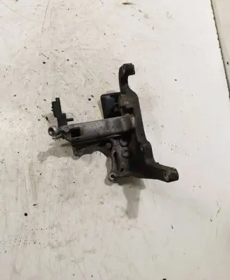 Ford Fiesta Fuel pump bracket av2q9b470ac
