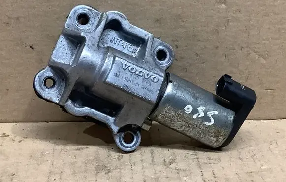 Volvo V70 Camshaft vanos timing valve 31251209