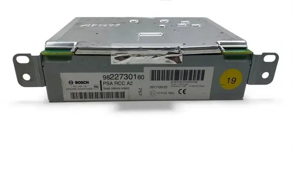 Peugeot Expert Radio/CD/DVD/GPS head unit 9822730180