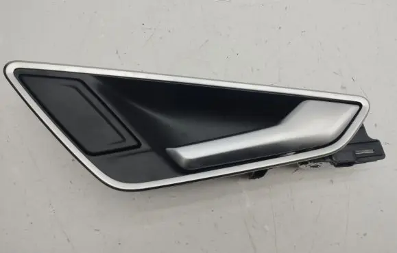 Audi Q2 - Rear door interior handle 81A837020A 81A837020C