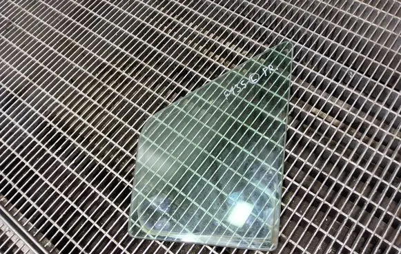 Ford Turneo Courier Front door vent window glass four-door ET76A29711A
