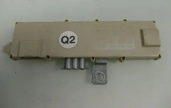 Mercedes-Benz CLK AMG A208 C208 Aerial antenna amplifier 2088201189