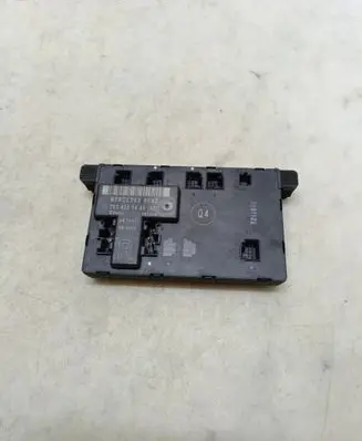 Mercedes-Benz C W203 Door control unit/module 2038201485 351324