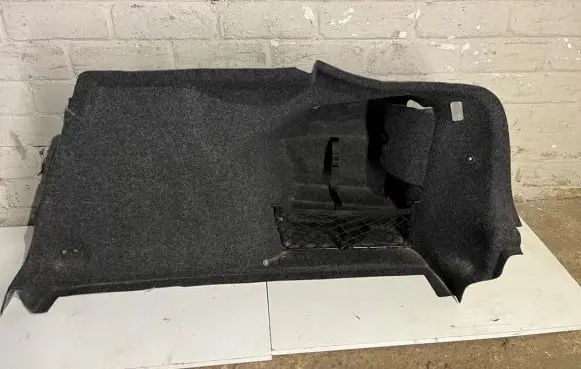 Skoda Octavia Mk2 (1Z) Trunk/boot side trim panel 1Z5867428R T10D82