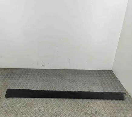 Mercedes-Benz EQA Sill A2476980900