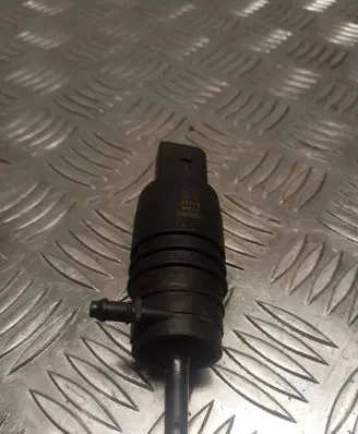 BMW 5 E39 Windscreen/windshield washer pump 23113 20230501