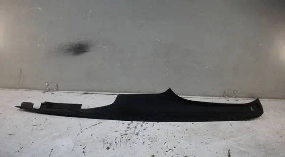 Trunk/boot sill cover protection