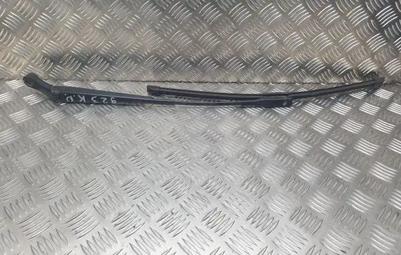 Opel Zafira B Front wiper blade arm 13145564