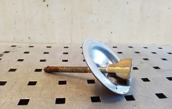Subaru Forester SG Spare wheel bolt 